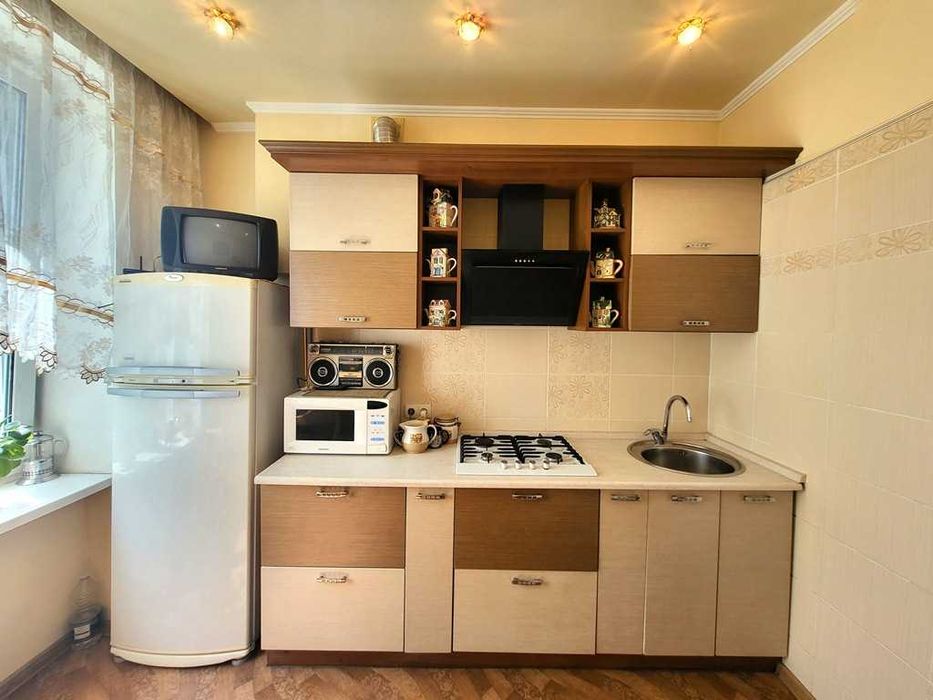 Продаж 2-х к.кв. ЦЕНТР міста вул. 12 Квітня буд.№5 (4 поверх).