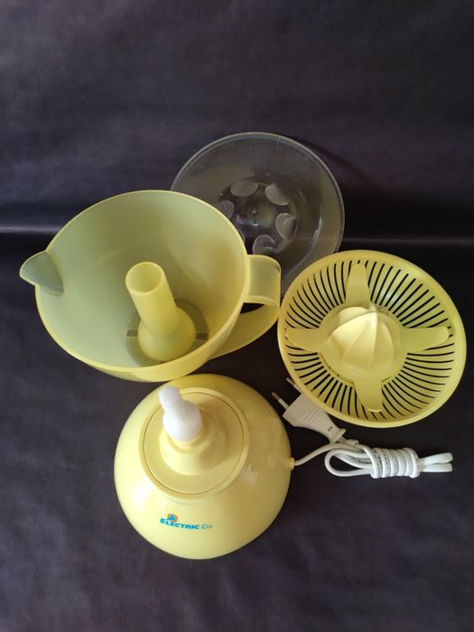 Espremedor de citrinos elétrico com oferta