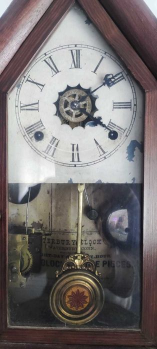 Relógio de capela antigo da Waterbury Clock, 1895