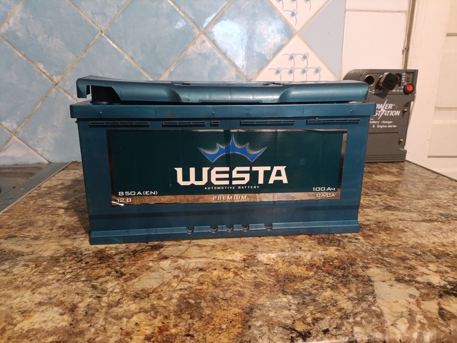 Свинцево-кислотний акумулятор 100 а/г