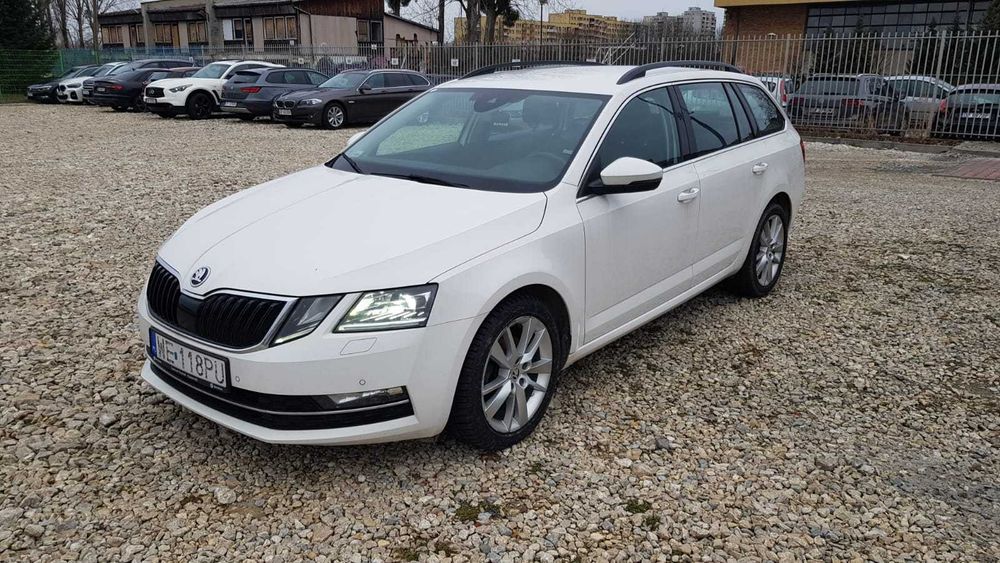 Wynajem wypożyczalnia samochodów busów 9 osobowych bus do wynajęcia