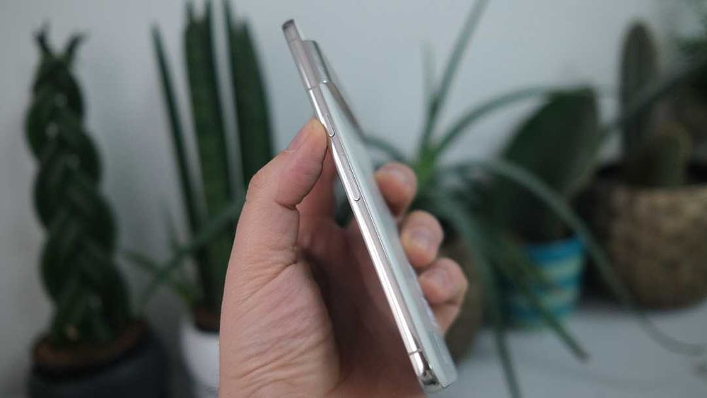 Google Pixel 8 Pro 12/128GB Porcelain Neverlock уцінка без вигорань