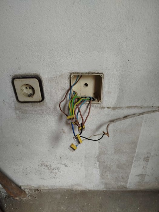 Reparações elétricas e outro tipo de serviços ao domicilio