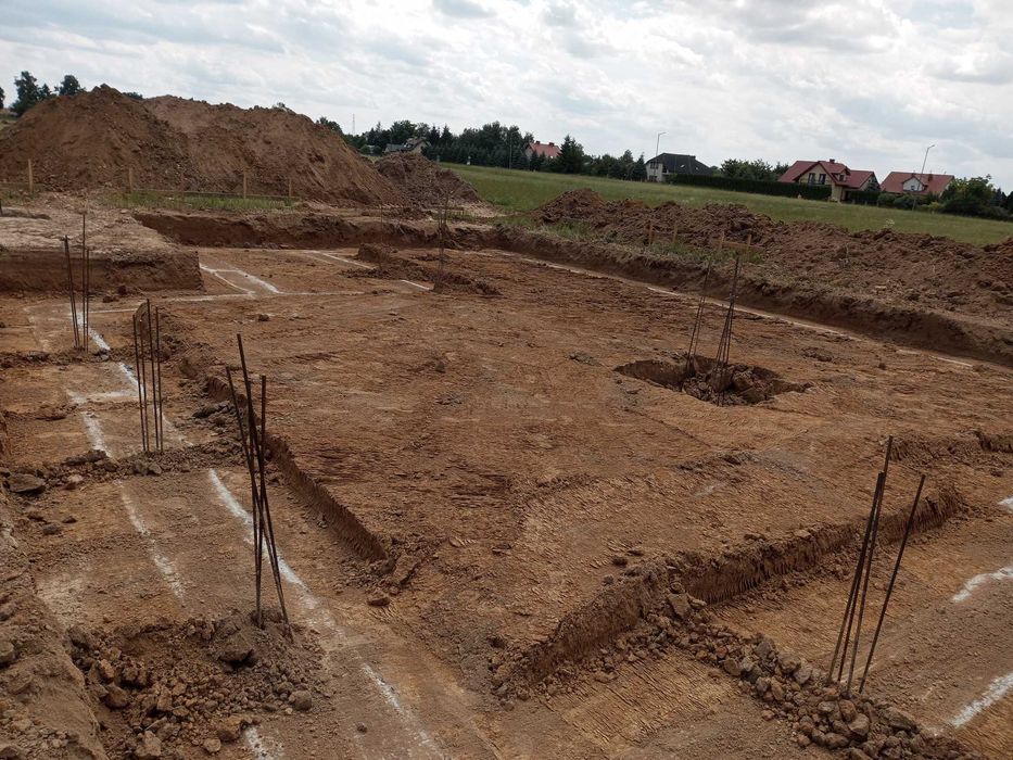 Usługi koparko-ładowarką