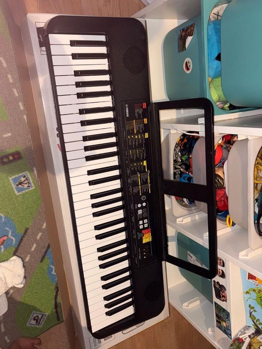 Teclado Yamaha PSR-F52.