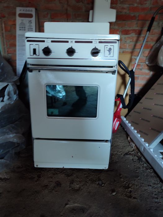 Продам печь  газовую 2-х комфортную.