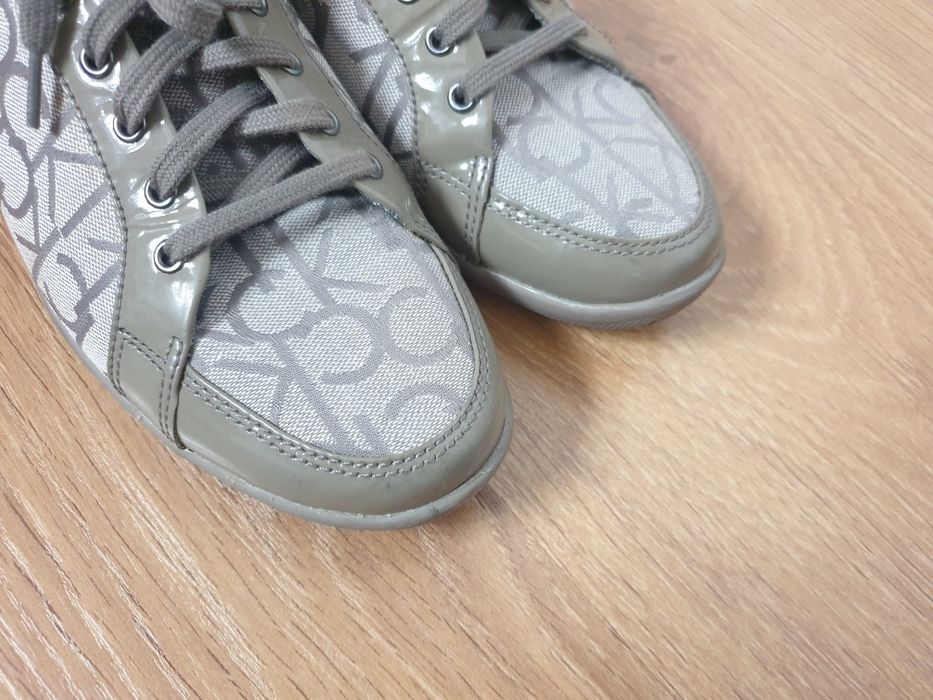 Buty damskie sznurowane Calvin Klein 38, beżowe