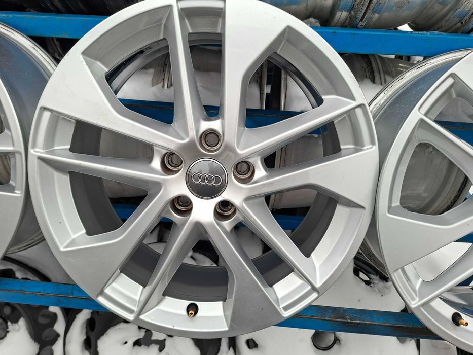 Оригінальні диски Ауді  5/112 R18 7J ET45 Audi 81A 601 025E .