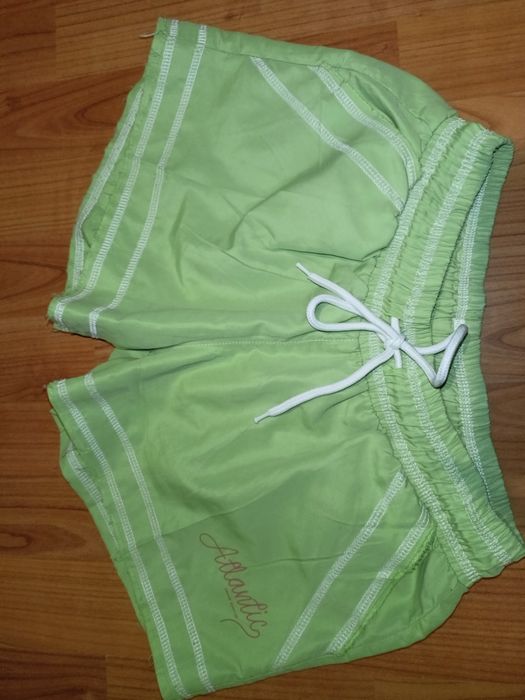 Шорти на дівчинку