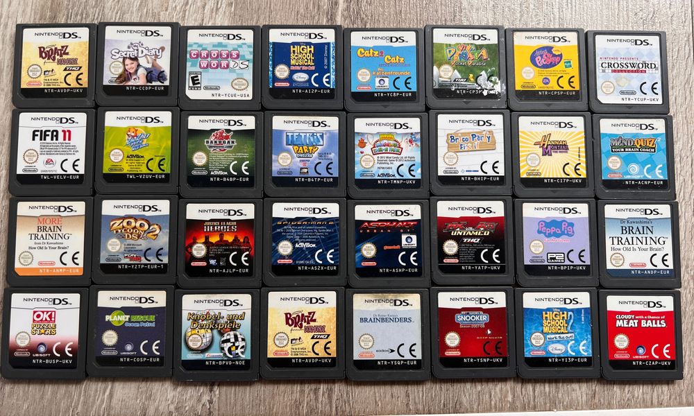 DS 32 шт Ігри картриджі для nintendo ds