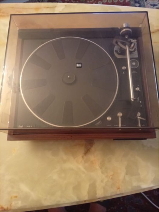 Dual CS 721 – legendarny gramofon Direct Drive + 20 płyt winylowych