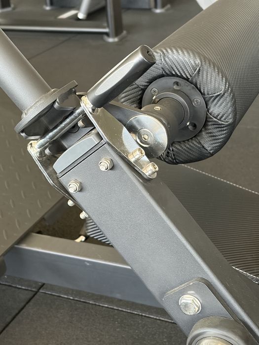 Máquina Hip Thrust BoomFit