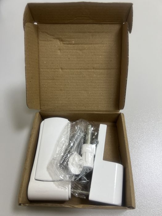 Петля Pavo для пластикових дверей біла 110 мм, 120 кг, метал