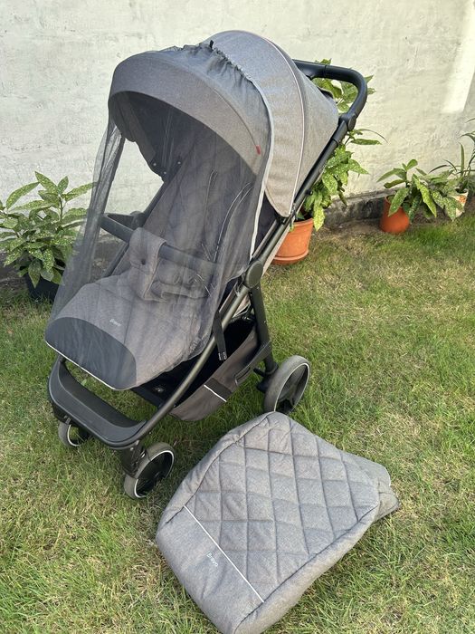 Прогулянкова коляска CARRELLO Bravo