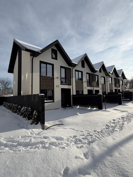 Буча, Таунхаус 3х поверховий ,Бучанскій Парк ,без комісій. Єоселя +