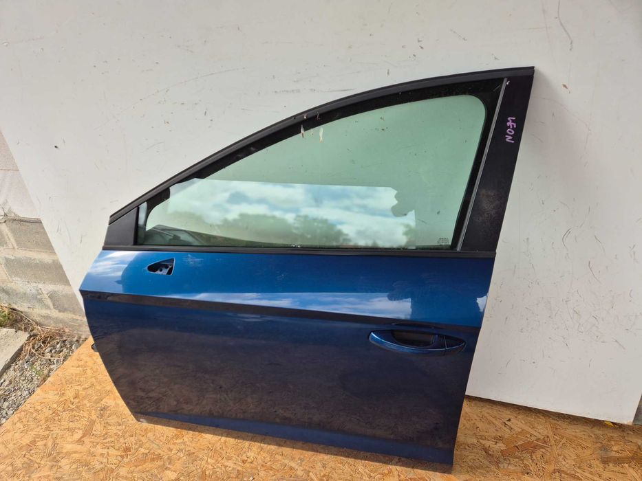 Seat Leon III lift drzwi lewe przednie przód.