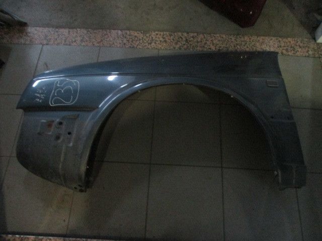 Guarda-lamas esquerdo VOLKSWAGEN Jetta II (19E, 1G2, 165)