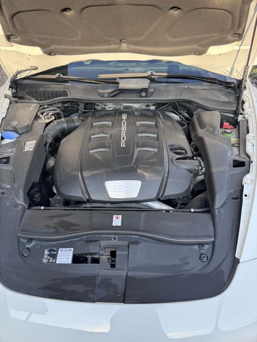 Спрчно Продам Porshe