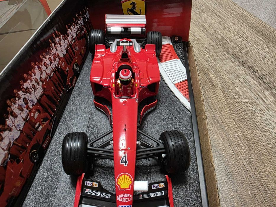 Ferrarri F399 Eddie Irvine - 1:18 Hot Wheels Racing