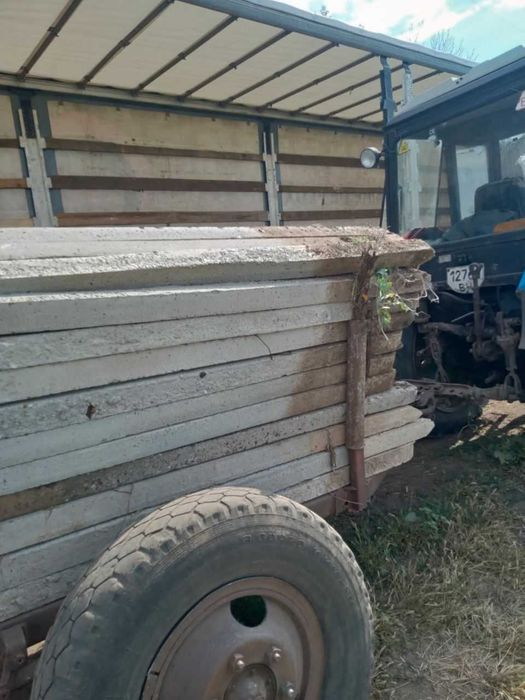 стовпи для сітки, стовпчики, слупи на паркан, огорожу та забор