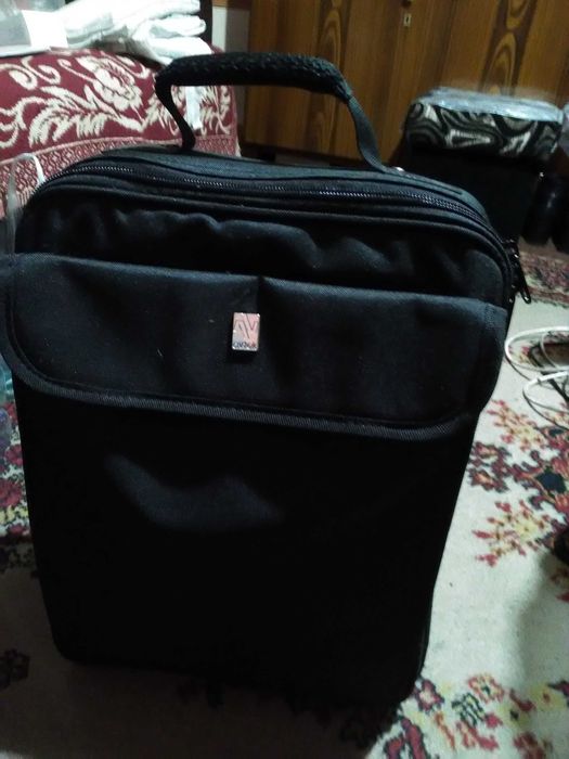 Sprzedam nową torbę na projektor