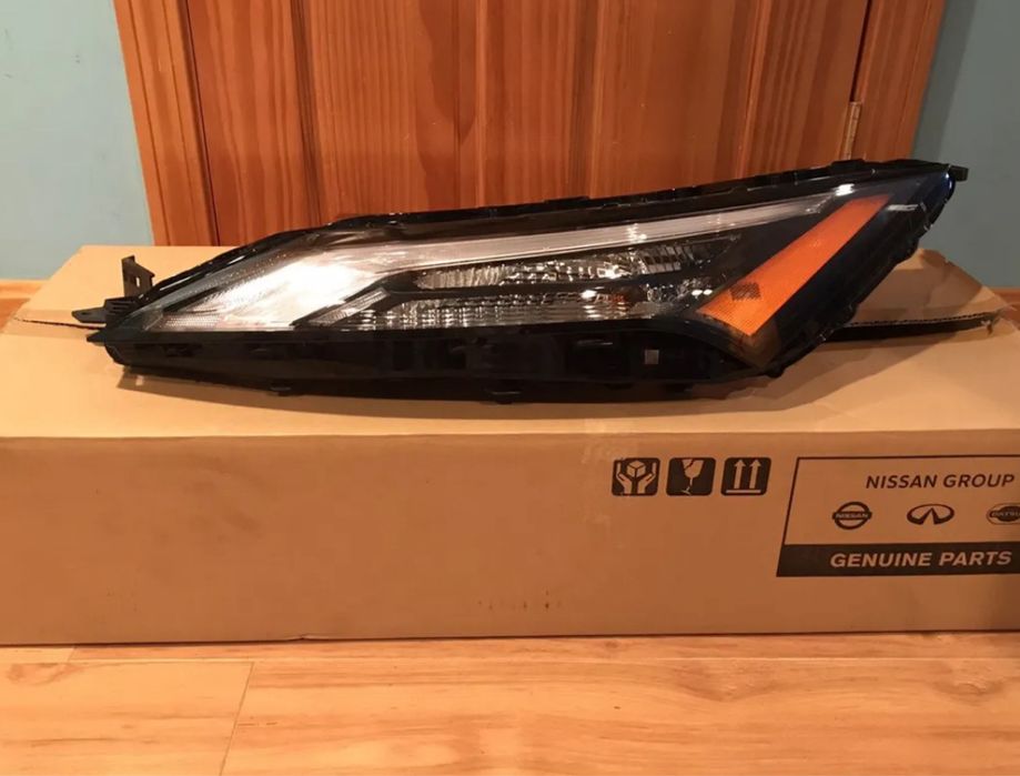 Фара Правая,Левая Nissan Rogue 2021-2023 Оригенал T33