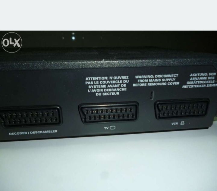 Consola para Parabólica com 85 canais.