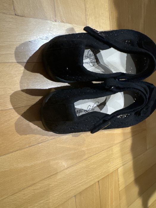 Nowe buty dla dziewczynki