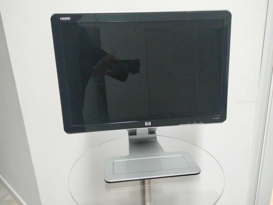 HP w2207h Computer Monitor64575438753025121