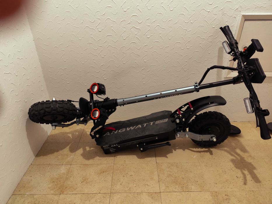 VENDO Trotinete Semi Nova