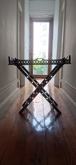 Mesa de apoio estilo inglês