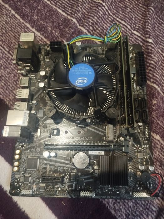 Комплект,GigabyteH410 s2h v3+Intel g6405x4.1GHz+12gb озу ddr4+HDD500gb