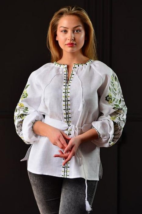 Вишиванка жіноча