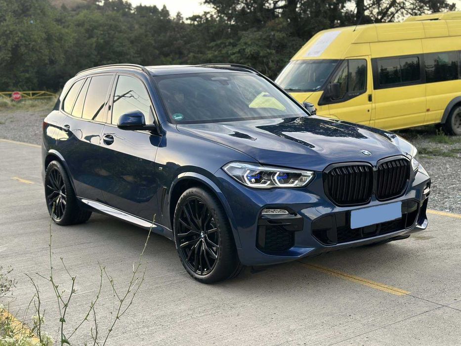 Bmw X5 50i 2019.