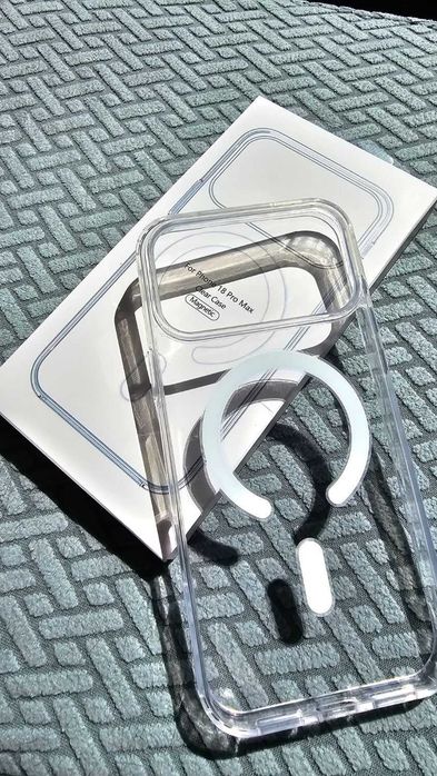 Capa MagSafe Transparente iPhone 18 Pro | Anti-Amarelecimento