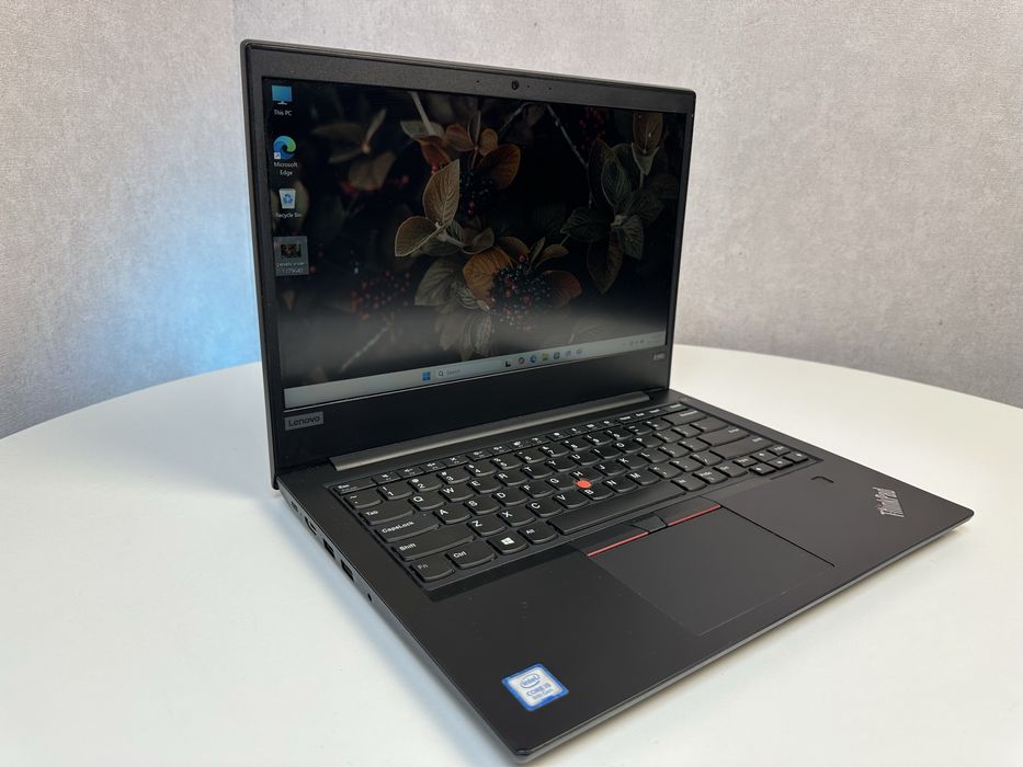 Lenovo ThinkPad FHD IPS E490 Intel i5 8265u Ram 8gb ssd 256 gb