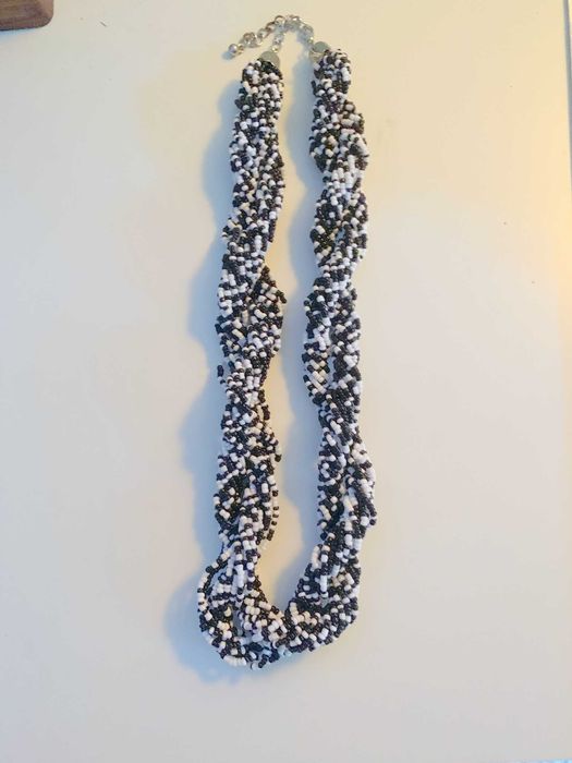 2 colares a não perder , excelente preço