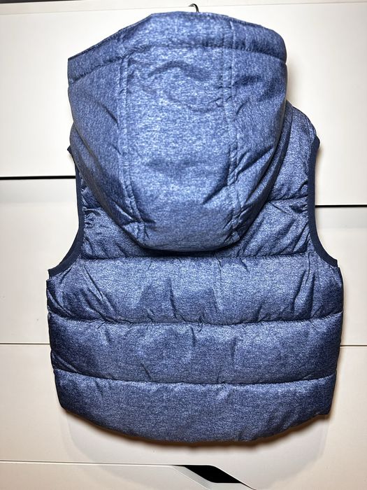 Продам жилетку H&M