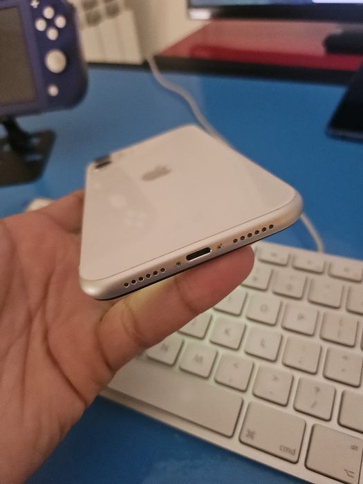 iPhone 11 64gb bateria 72%