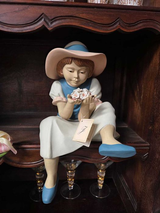 Figurka porcelanowa dziewczynka JOLMA półkowa #270 Stylowy Węgrów