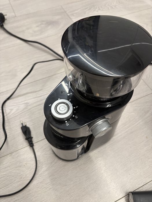 Maquina de cafe com moinho