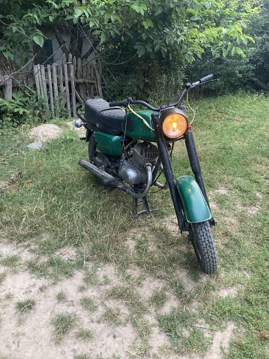 Мотоцикл Восход 3 перебраний мотор-коробка, сів поїхав.