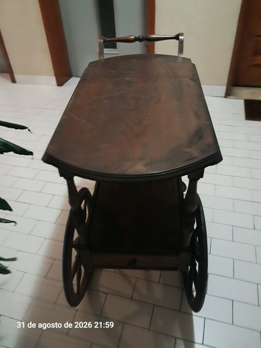 50€ Vendo Carrinho de chá antiguidade Muito bonito