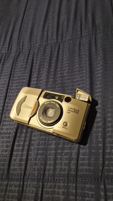 фотоапарат Nikon Lite Touch Zoom 70W AF