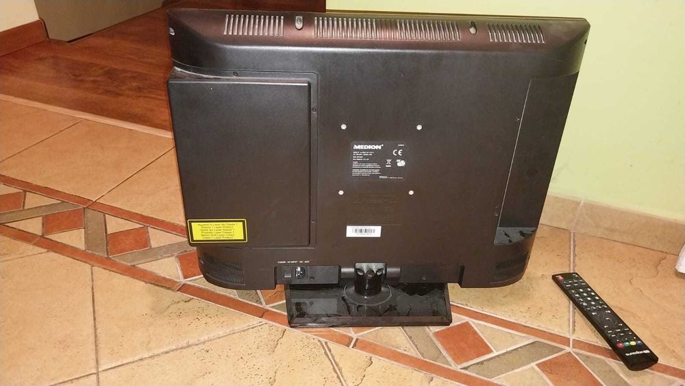 Telewizor 22 cale z pilotem