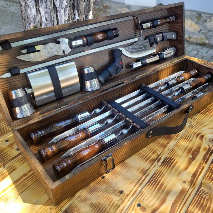 Набір шампурів подарунковий набор шампуров в деревянном кейсе