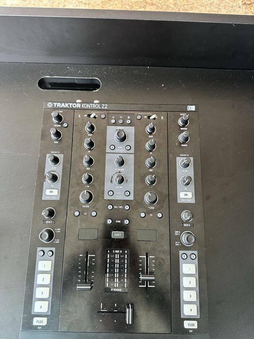 Mesa traktor z2 em bom estado