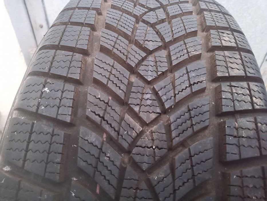 ШИНИ  Goodyear R17