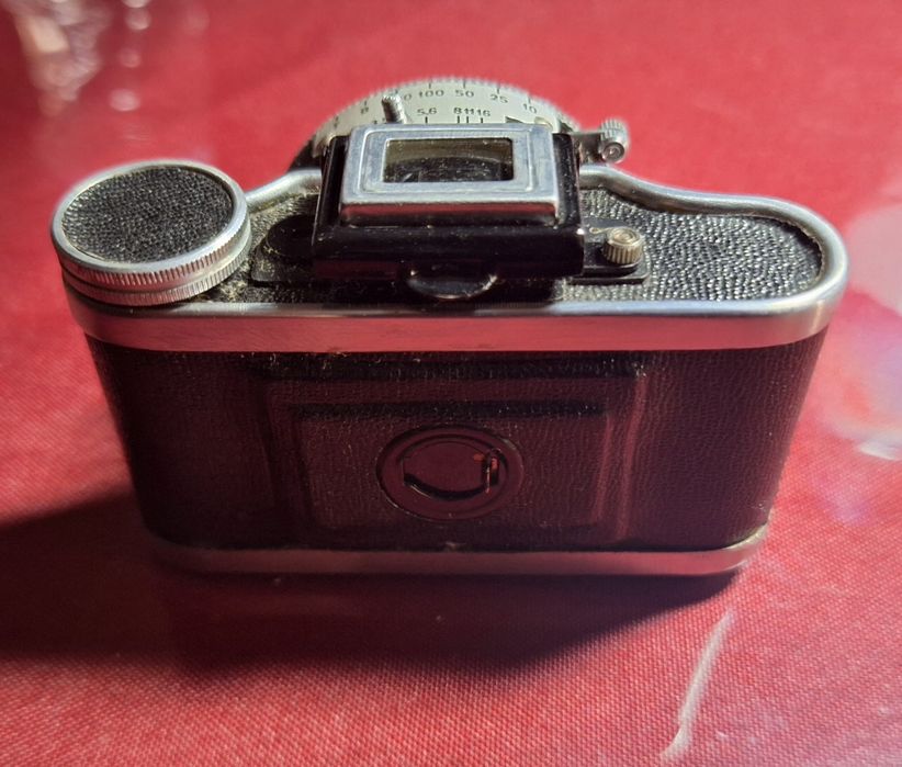Máquina fotográfica ELJY