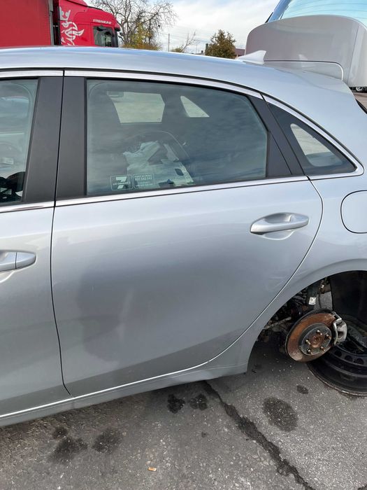 Drzwi Kia Ceed 3 III HB lift Prawy Lewy Tył KC